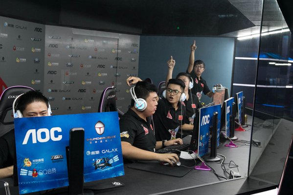 东契奇形成 东契奇形成