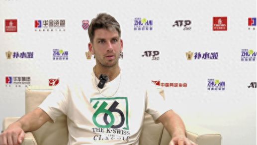 的首场比赛 的首场比赛